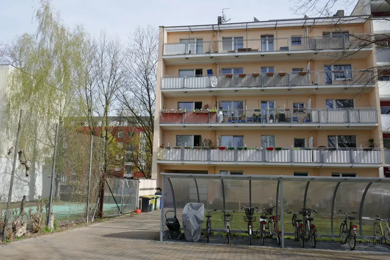 Swinemünder Straße nahe Mauerpark; 1,5-Zimmer-Wohnung, Erstbezug nach Kernsanierung mit Balkon — photo 1
